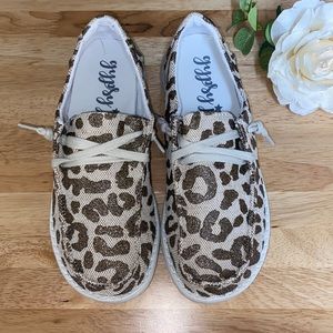 Gypsy Jazz Dexter Animal Glitter Print Sneakers